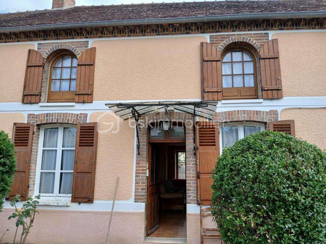 Maison à SAVINS