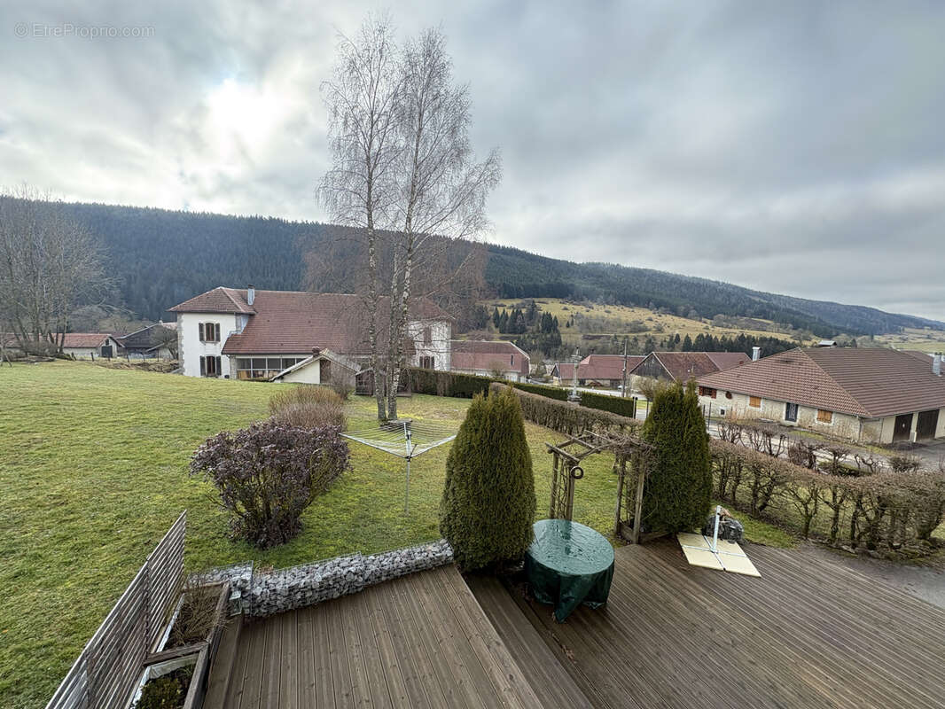 Maison à MAISONS-DU-BOIS-LIEVREMONT