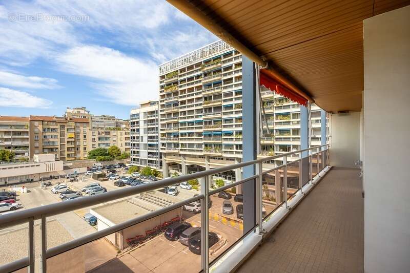 Appartement à MARSEILLE-8E