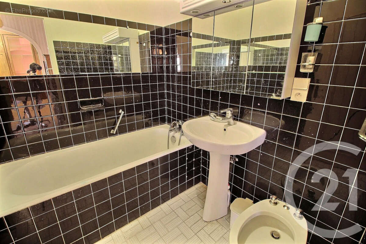 Appartement à EVIAN-LES-BAINS