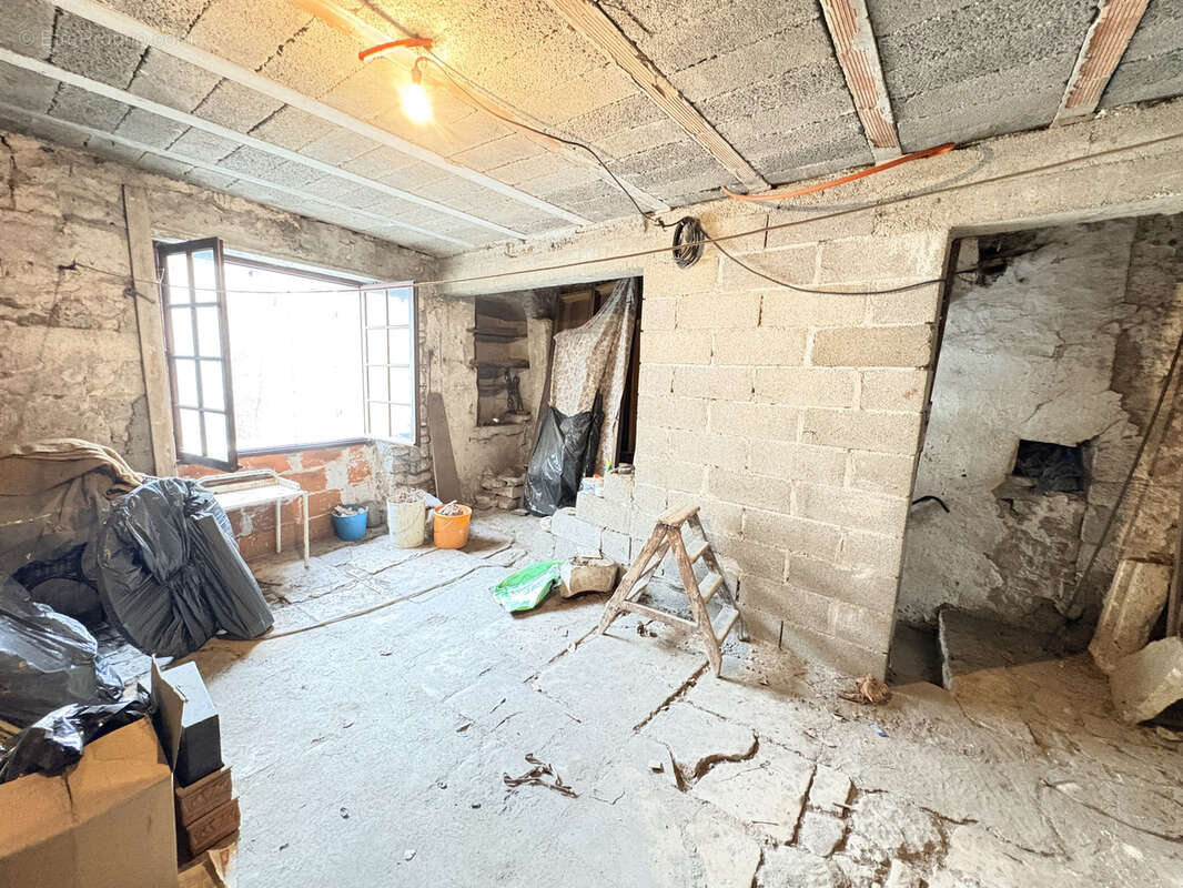 Maison à LA CALMETTE