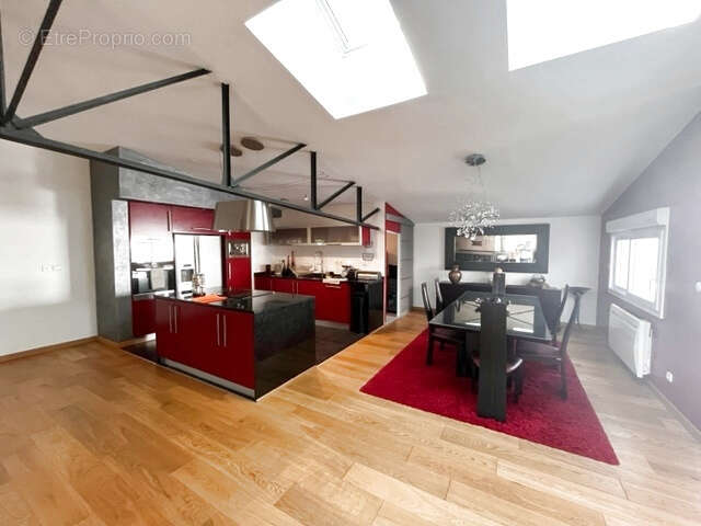 Autre à FLEURY-LES-AUBRAIS