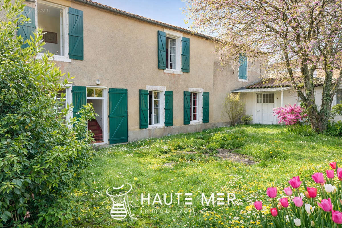 Maison à TALMONT-SAINT-HILAIRE
