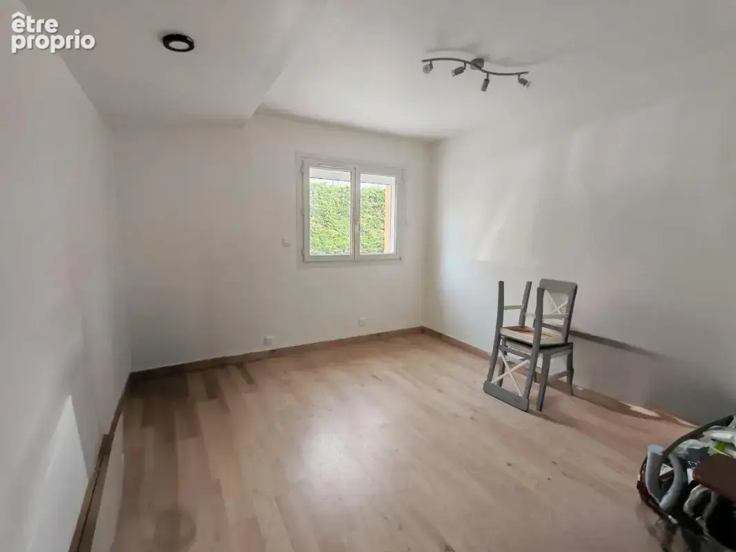 Maison plain pied 5 chambres avec piscine couverte - photo 13