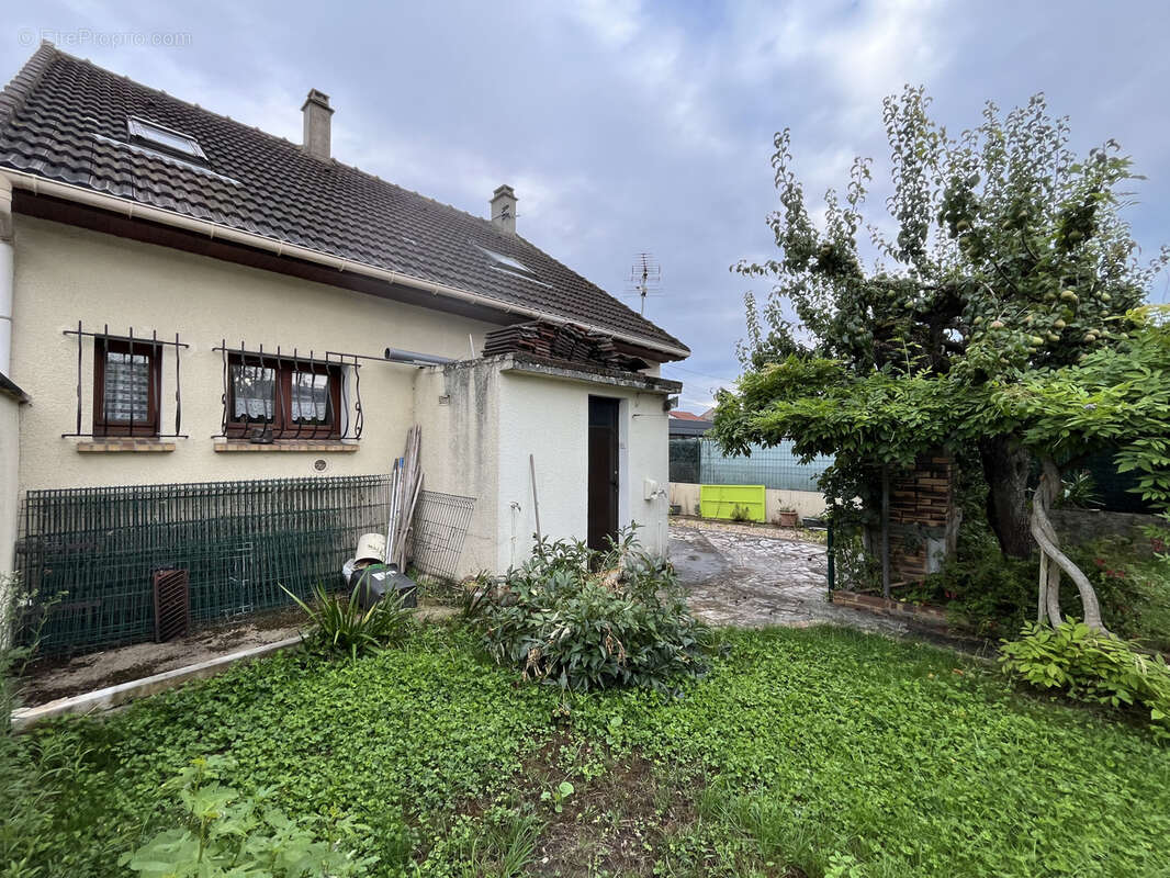 Maison à ATHIS-MONS