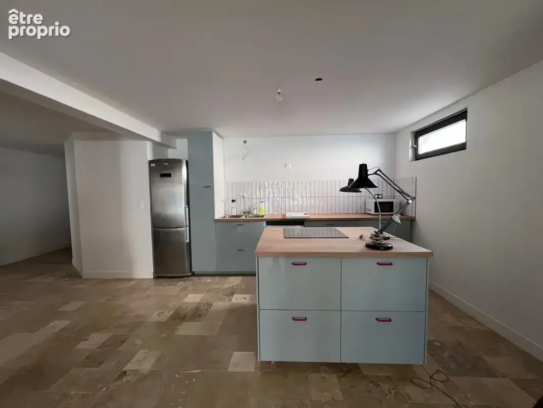 Romainville  Face au Parc de la République  195 m², terrasse 45 m², parkings et box - photo 6