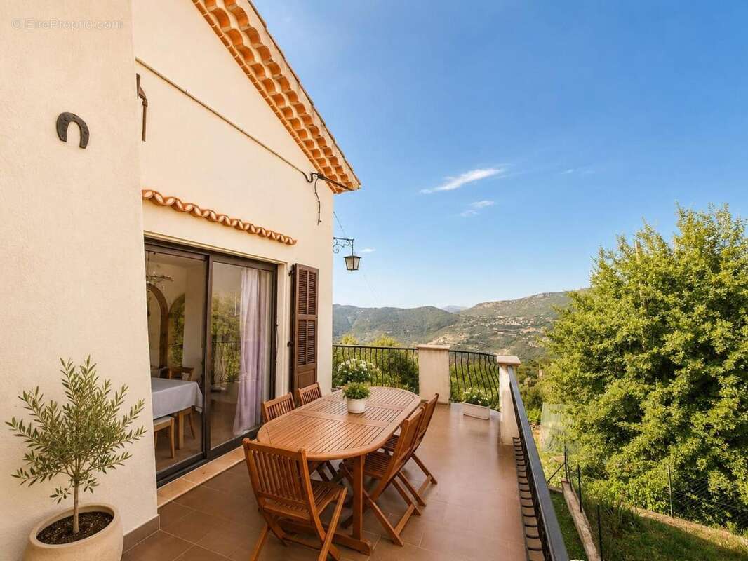 Photo 2 - Appartement à BERRE-LES-ALPES