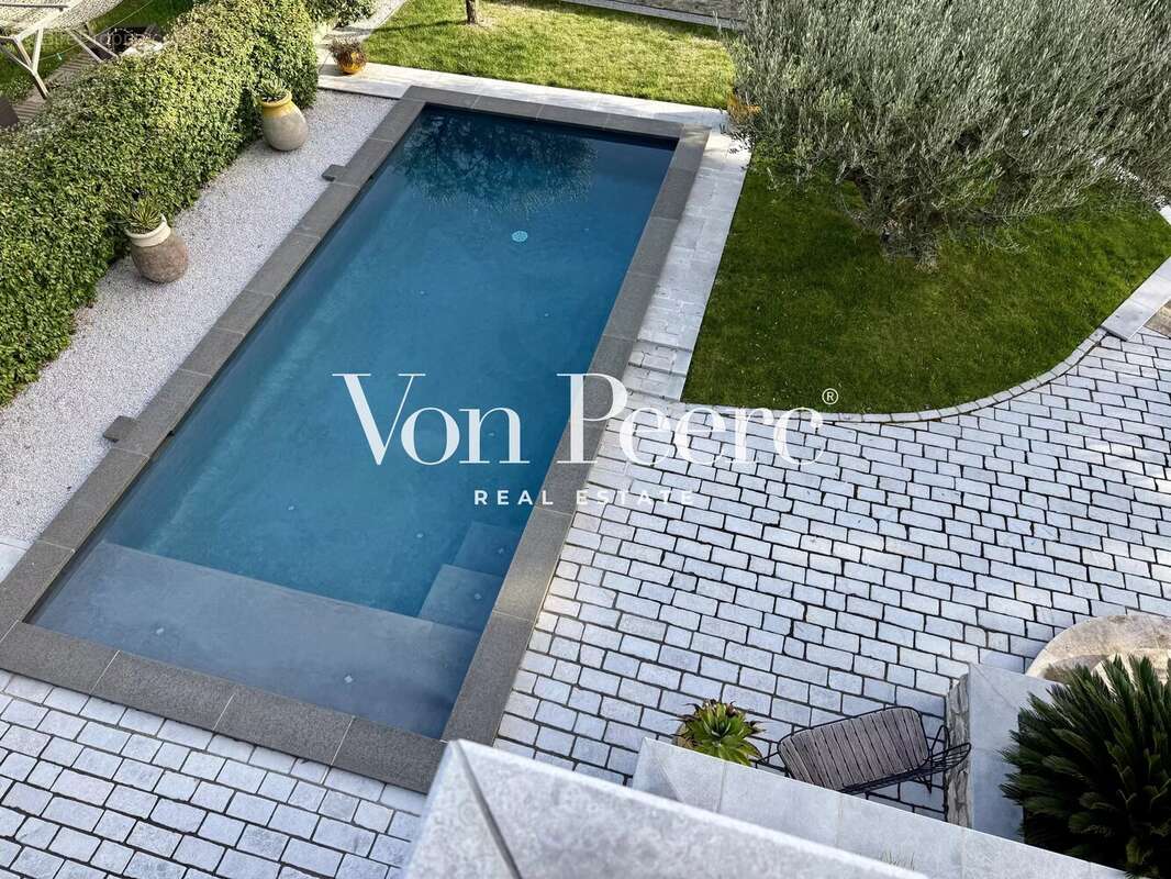 Maison à VILLENEUVE-LES-AVIGNON