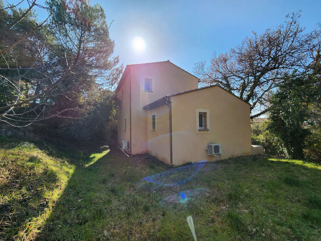 Maison à MERINDOL-LES-OLIVIERS