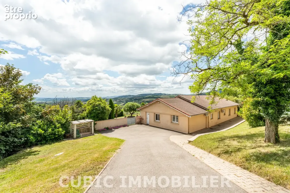 Montmelas-saint-sorlin   villa de plain-pied avec piscine, grand terrain et vue panoramique - photo 10