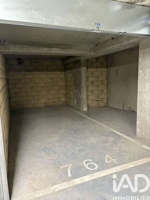 Photo 3 - Parking à PARIS-19E