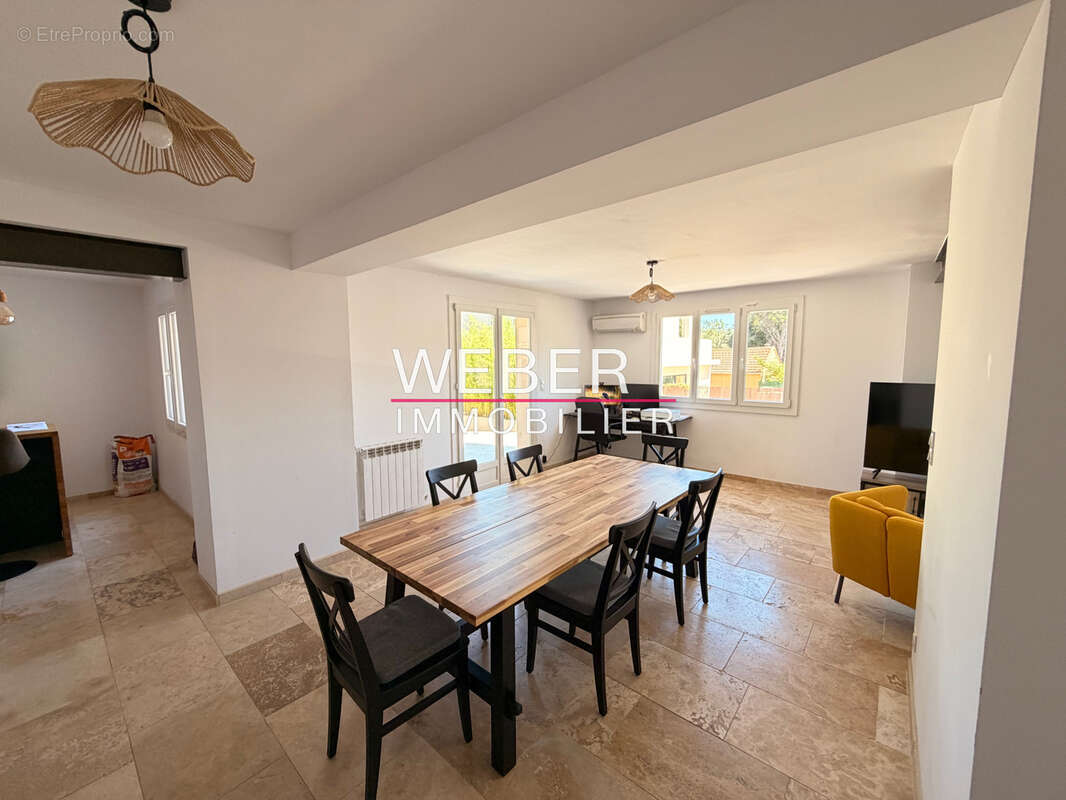 TOULON OUEST 4 CHEMINS - Maison 130 m2 - Piscine - Terrain 840 m2 - photo 7