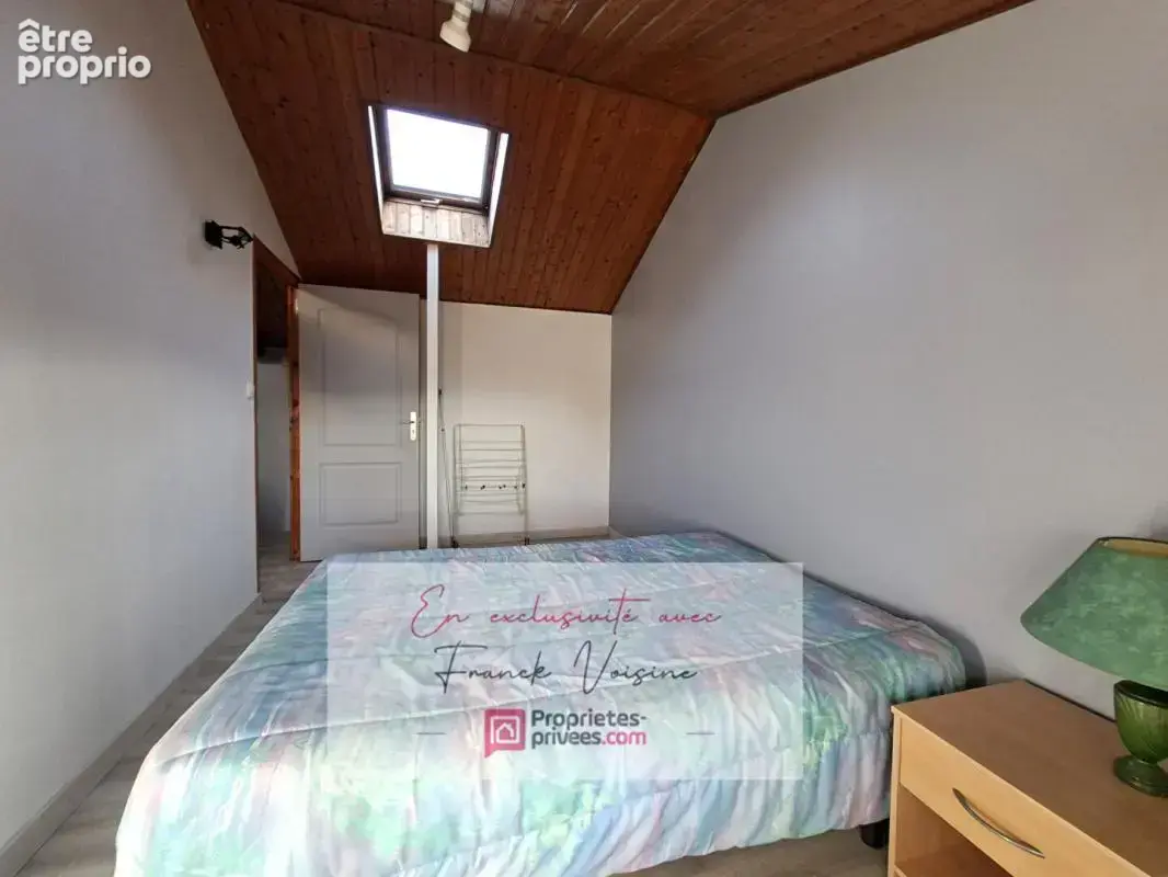 A VENDRE en Exclusivité aux Herbiers, maison de 104 m2 avec 2 chambres (possibilité 3° chambre)  et 1 bureau sur une parcelle de - photo 10