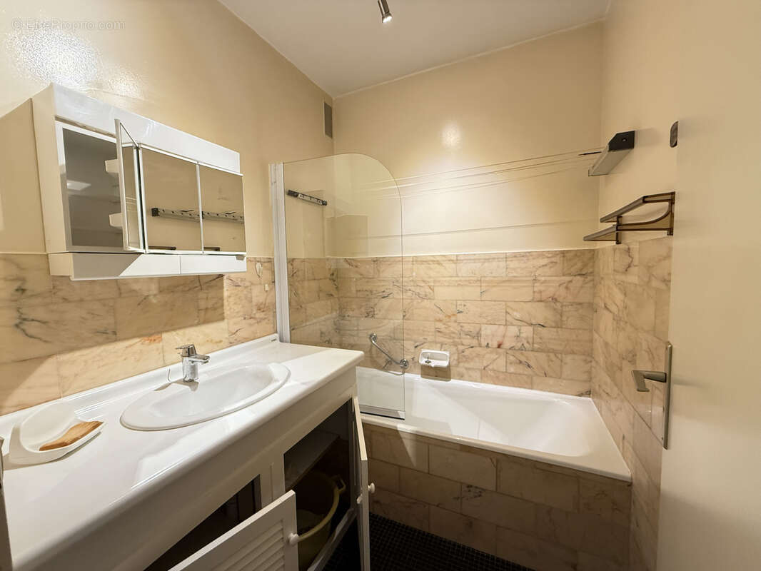 Appartement à SAINT-MAUR-DES-FOSSES