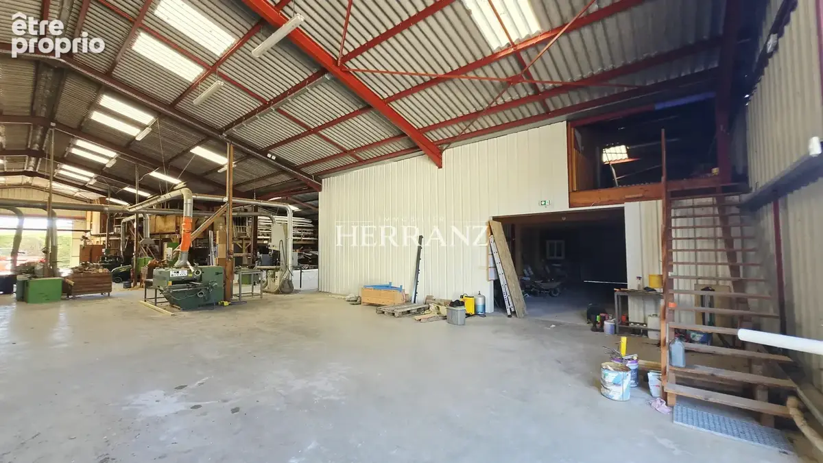 Zone d'activite : bureau 220m2 + atelier production 920m2 + entrepot 130 m2 - photo 9