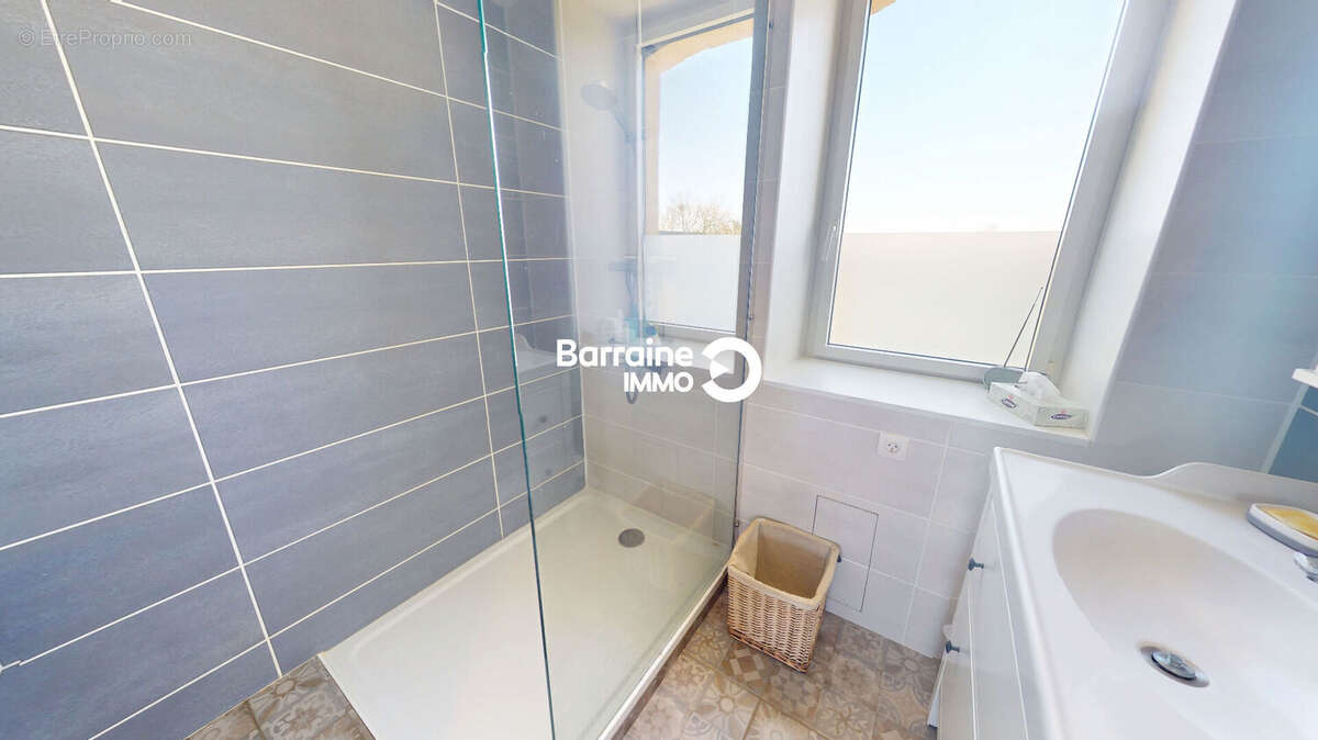 Maison à LE DRENNEC