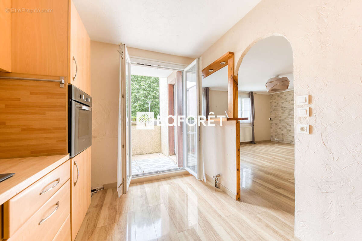 Appartement à PONTAULT-COMBAULT