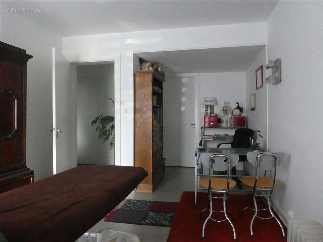 Appartement à COINCHES