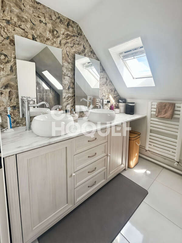 Maison à SAINT-GERMAIN-LA-BLANCHE-HERBE