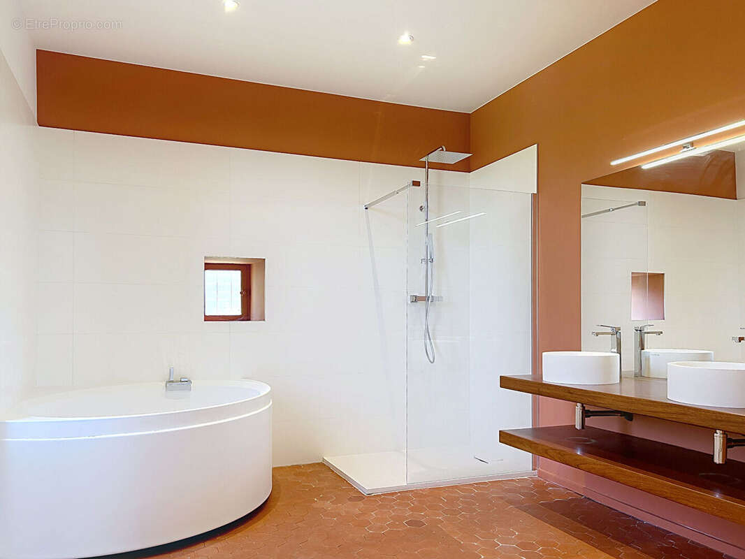 Maison à VILLENEUVE-LES-AVIGNON