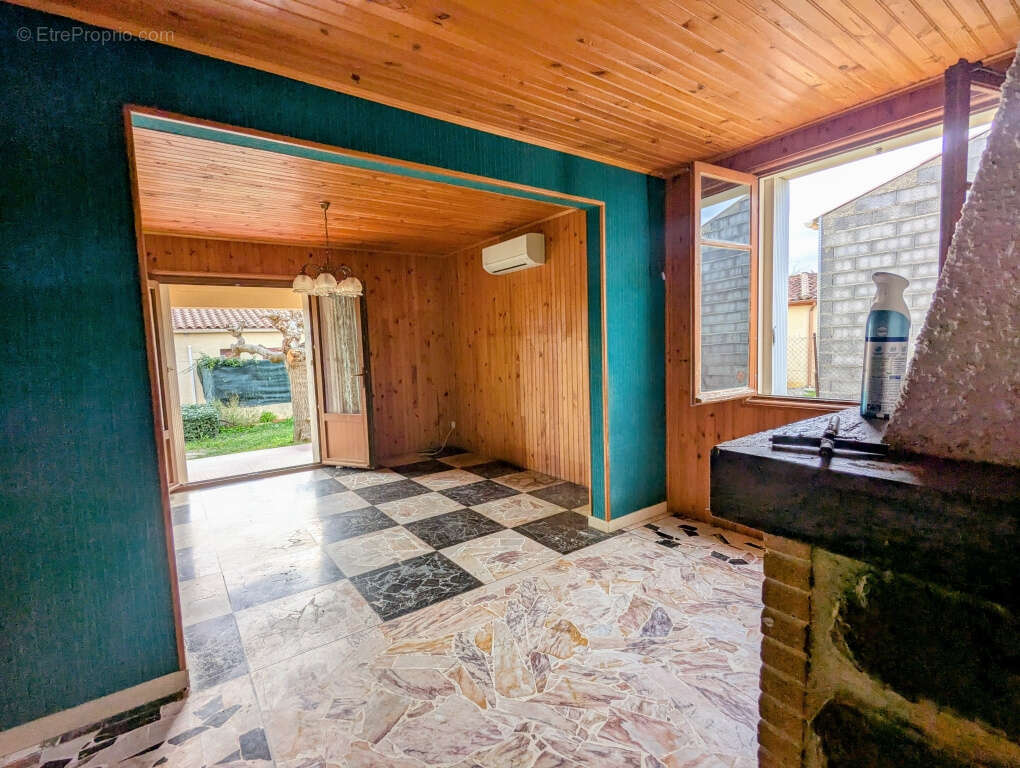 Maison T5 avec jardin et garage - photo 4