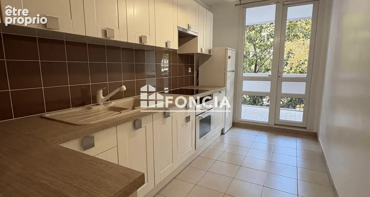 DRAVEIL - Superbe F4 de 76 m² – Résidence de Standing OREE DE SENART - photo 4