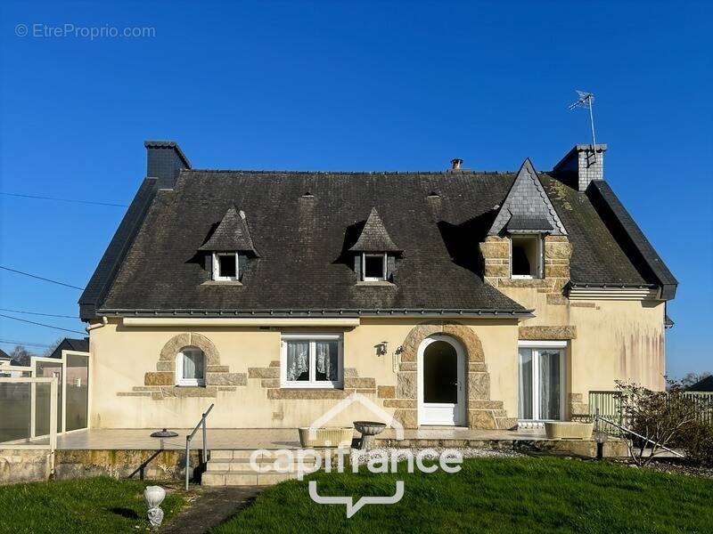 Maison à SAINT-GONNERY
