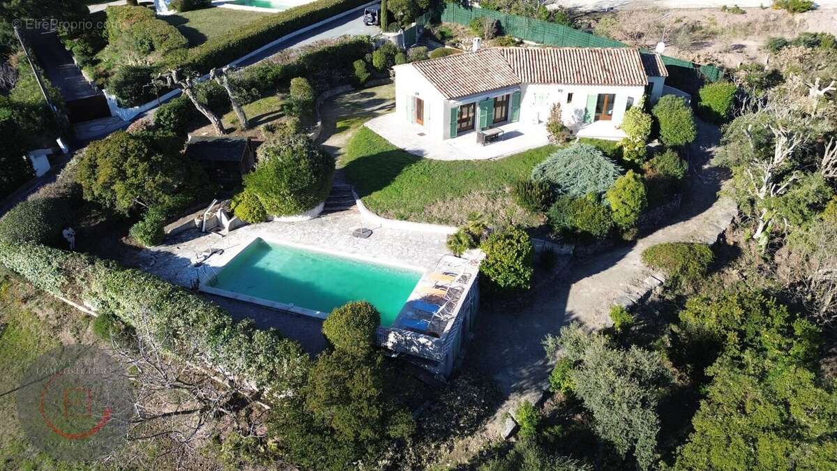 Maison à LES ADRETS-DE-L'ESTEREL