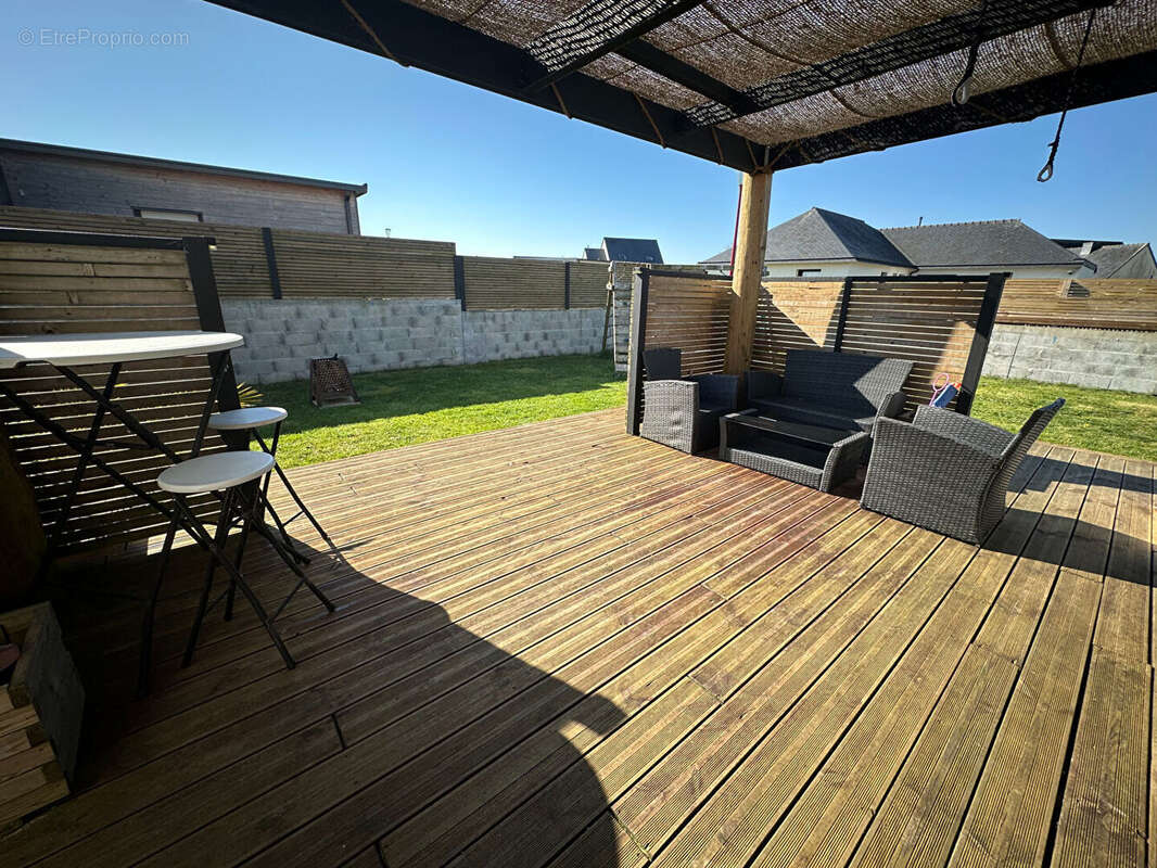 Maison à SAINT-DERRIEN