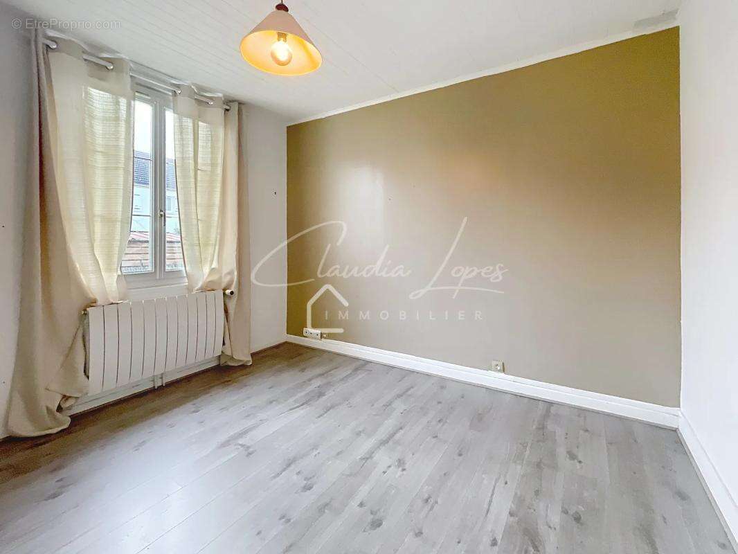 Maison à MONTIGNY-LES-CORMEILLES