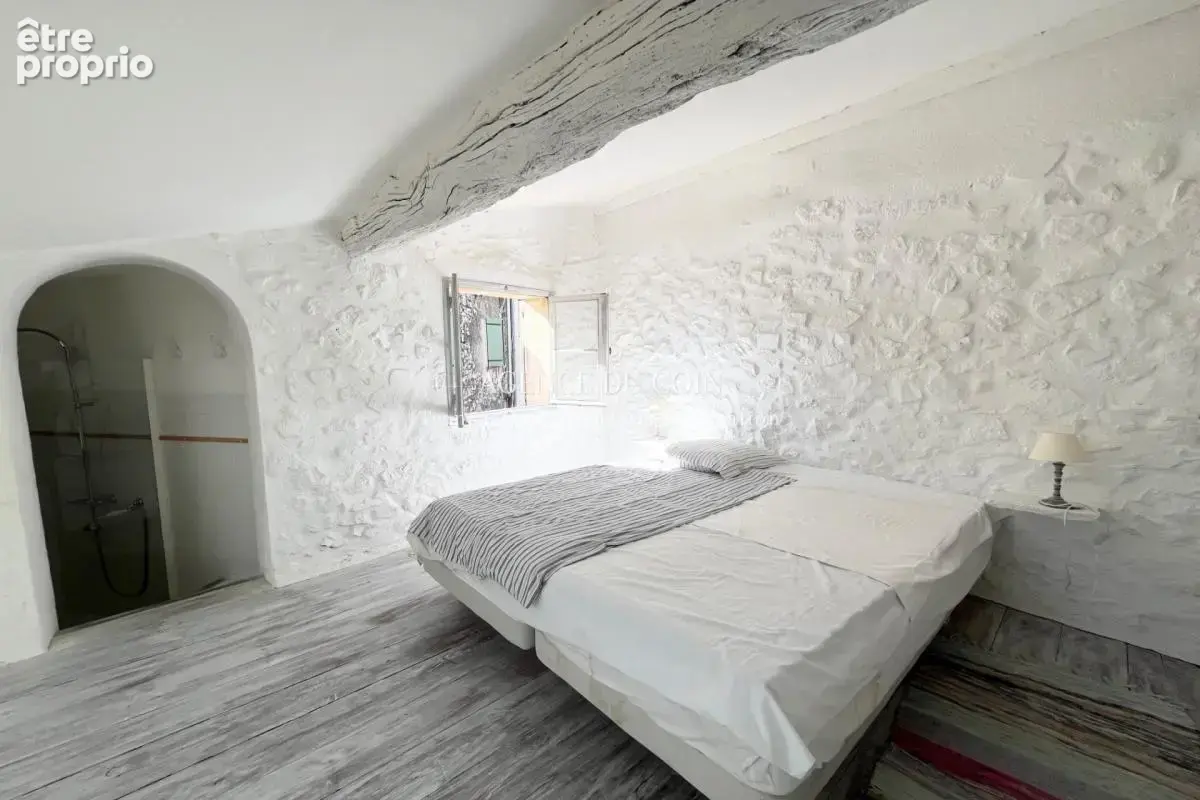 83830 claviers haut var superbe batisse de village a renover - photo 5