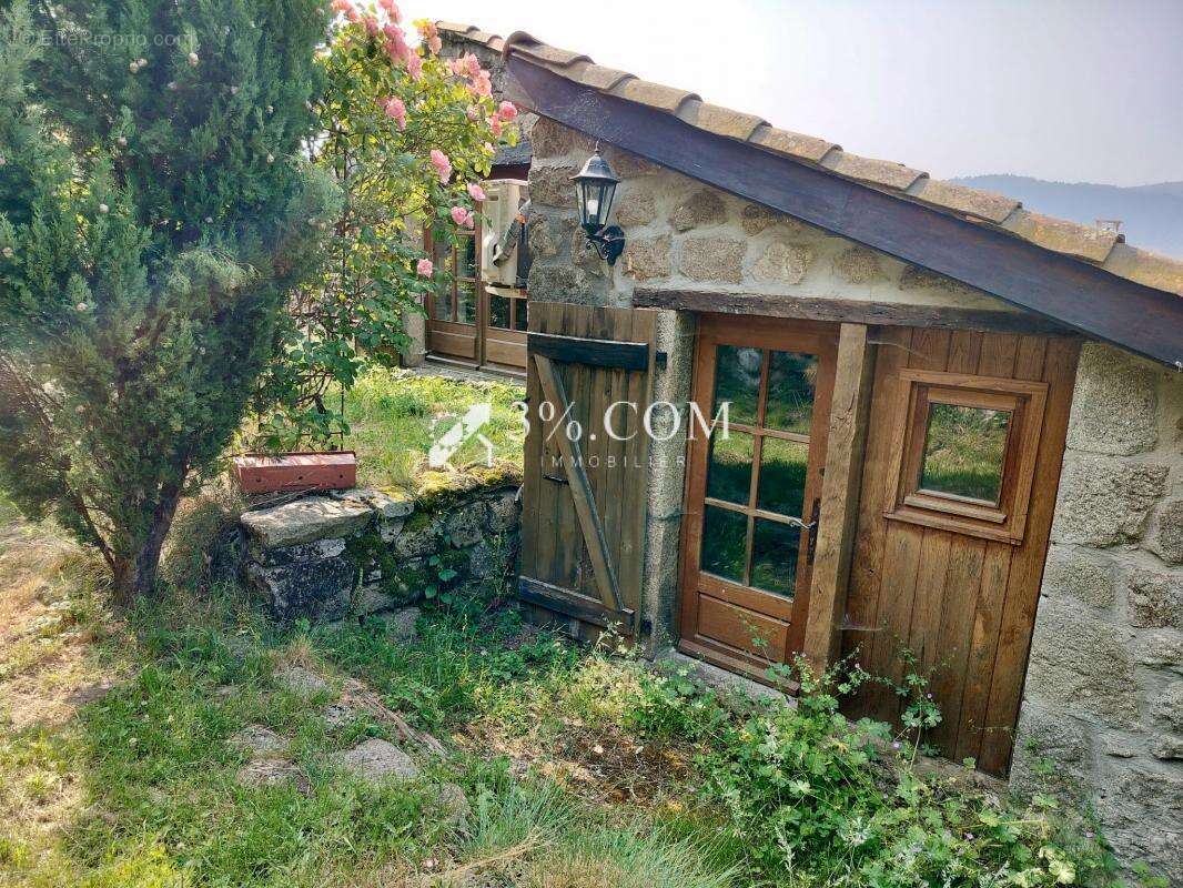 Maison à SAINT-GENEST-LACHAMP