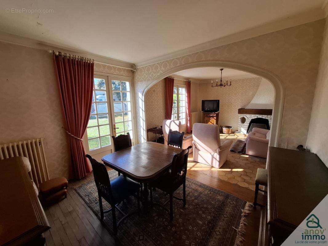 Maison à CHATEAUBERNARD