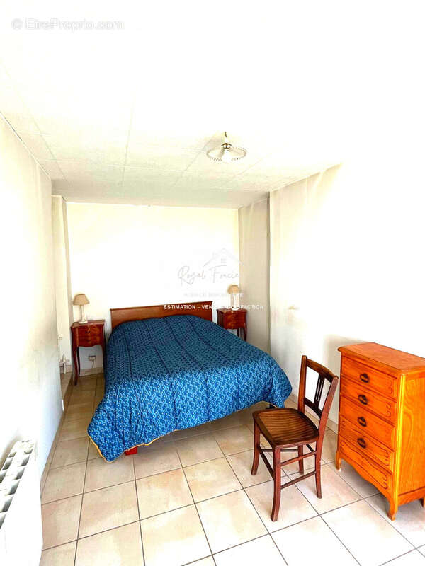 Chambre RDC - Maison à VELLECHES