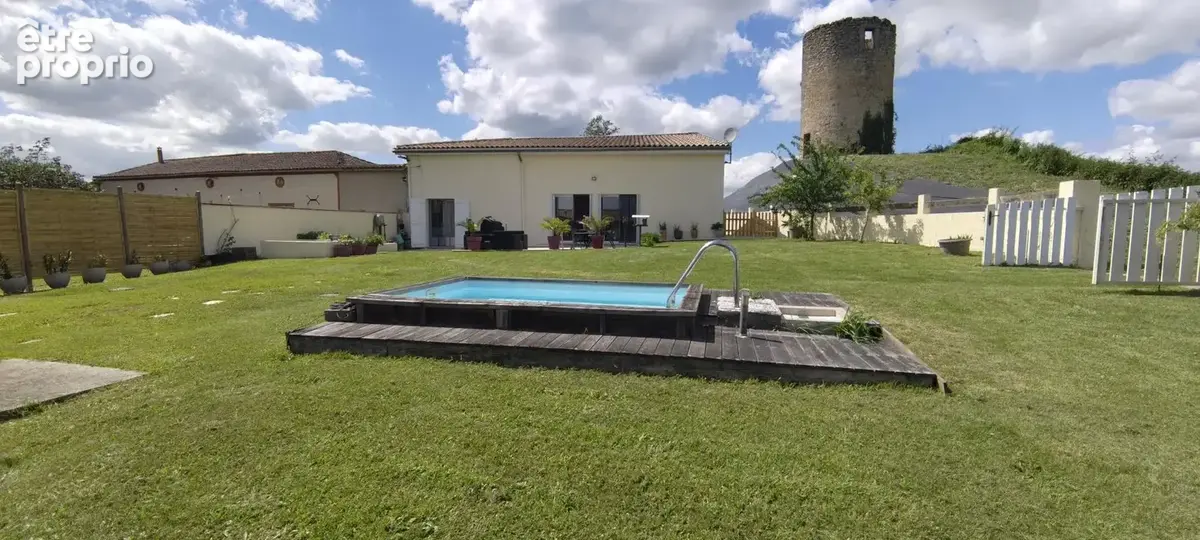 Maison à CLEYRAC