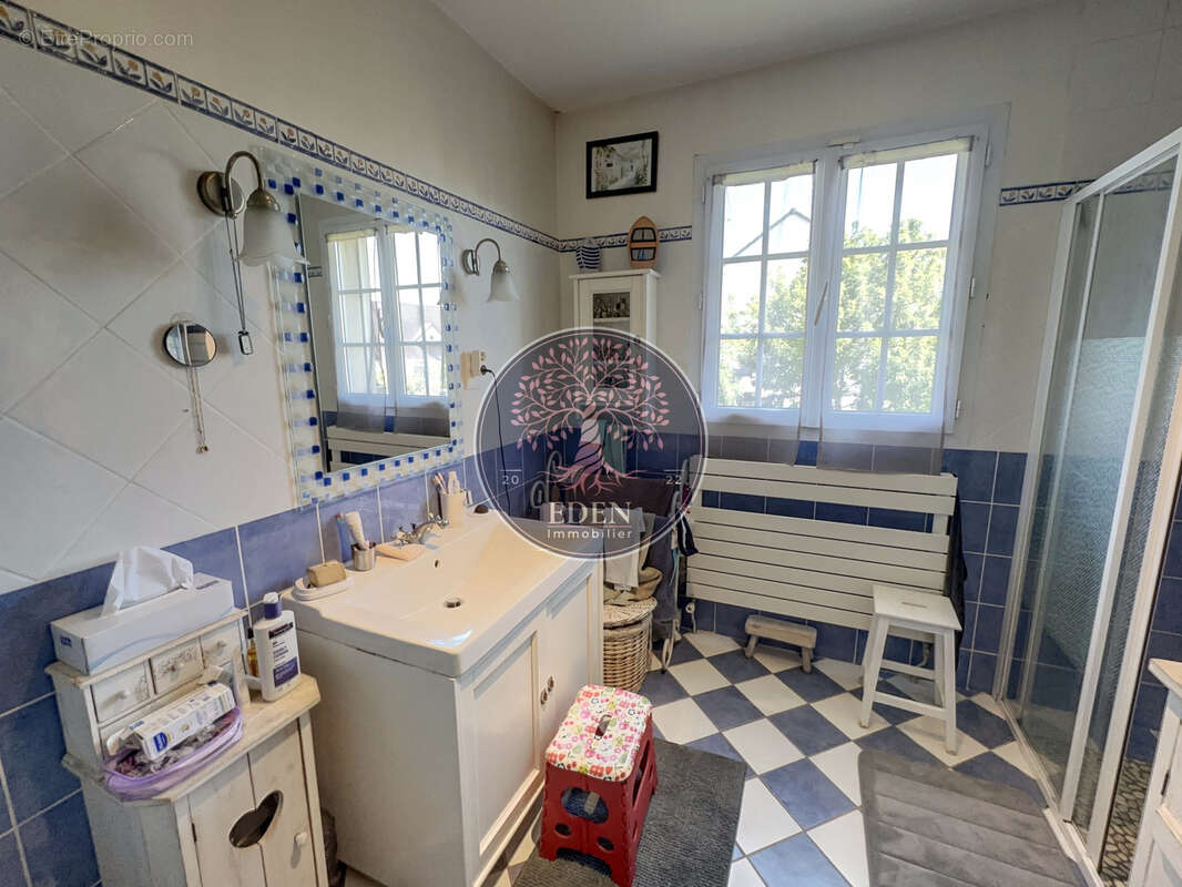 Maison 165m2 4Ch Sous sol total - photo 8