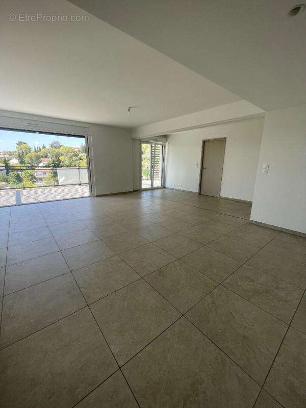 BOULOURIS   Appartement T4 Grand Standing de 107 m² avec terrasse de 36 m²  Frais de notaire réduits - photo 7