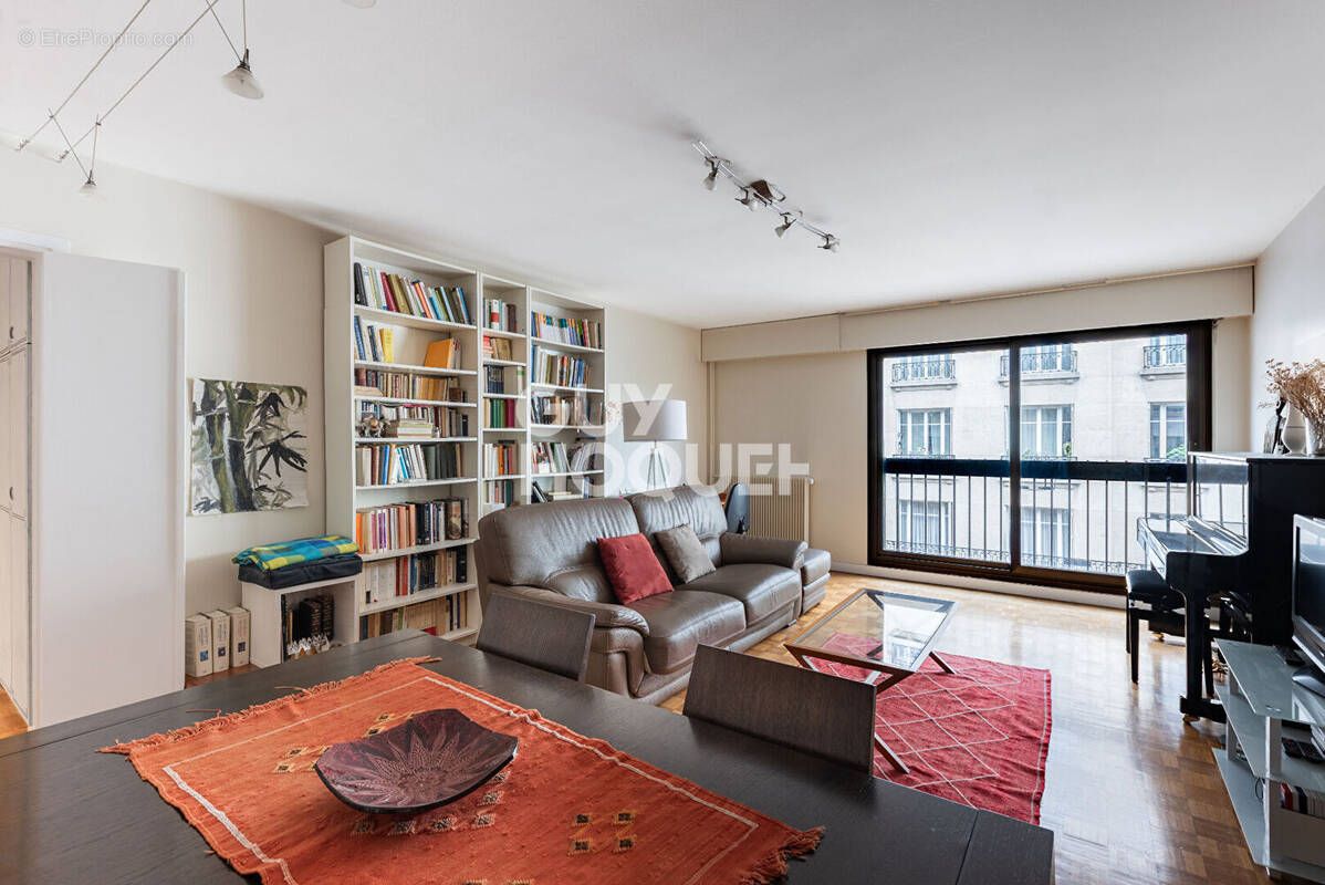 Appartement à PARIS-12E