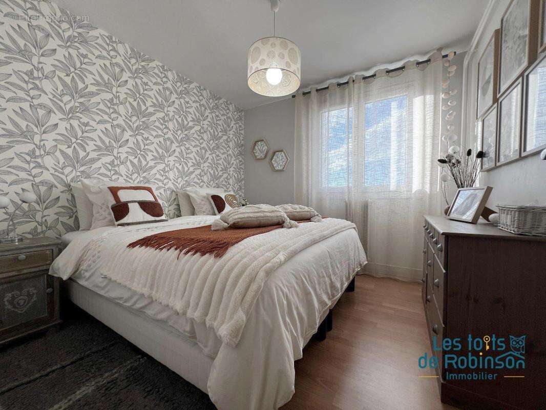 Appartement à LE PLESSIS-ROBINSON