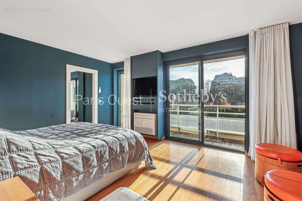 Maison à NEUILLY-SUR-SEINE