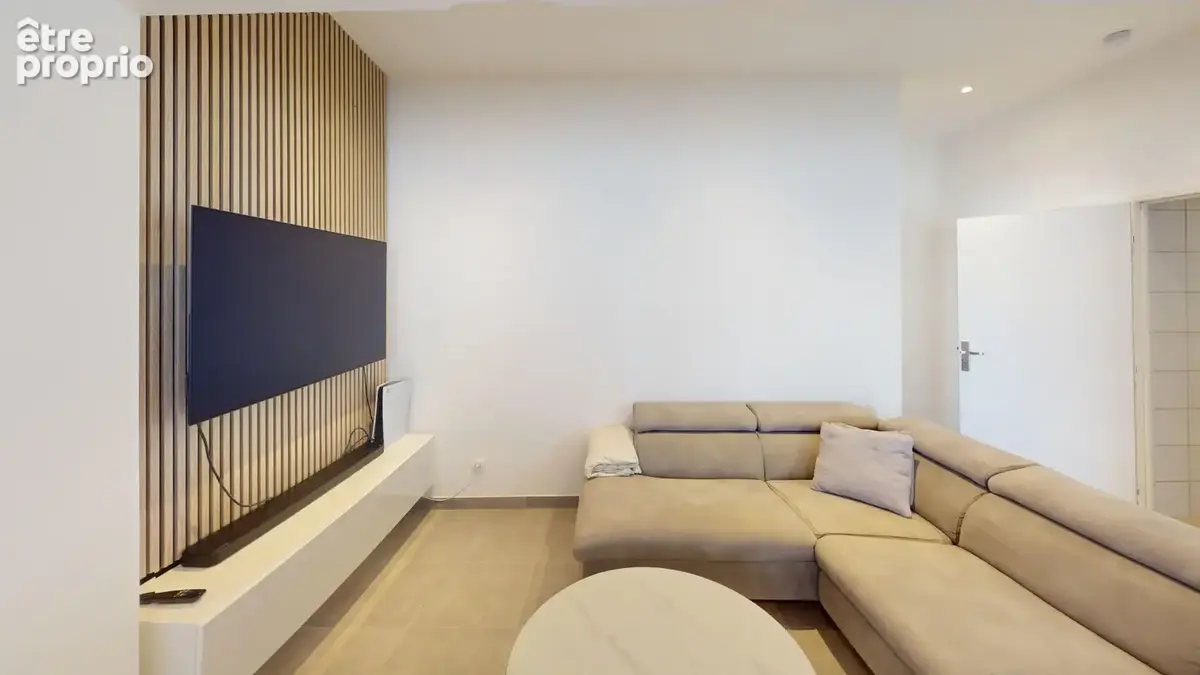 Appartement T3 Entièrement Rénové   Vénissieux (Rue Président Salvador Allende) - photo 4
