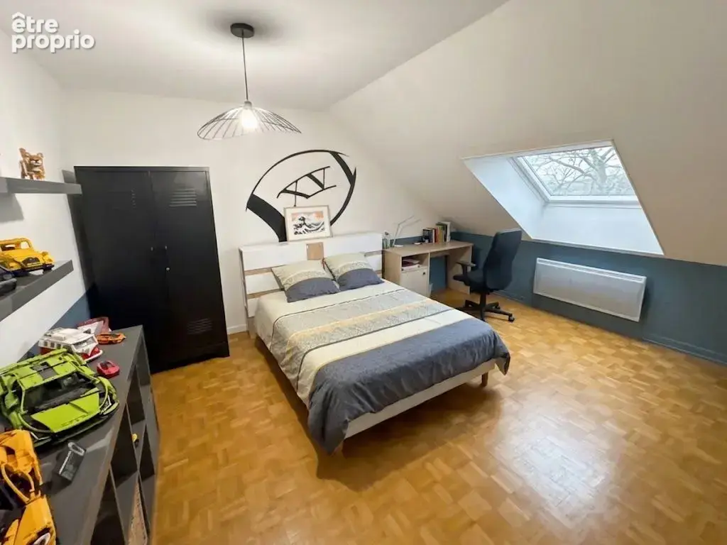 Maison familiale avec piscine et jardin arboré en centre-ville de Romorantin - photo 16