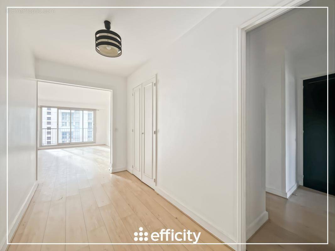 Appartement à PARIS-19E