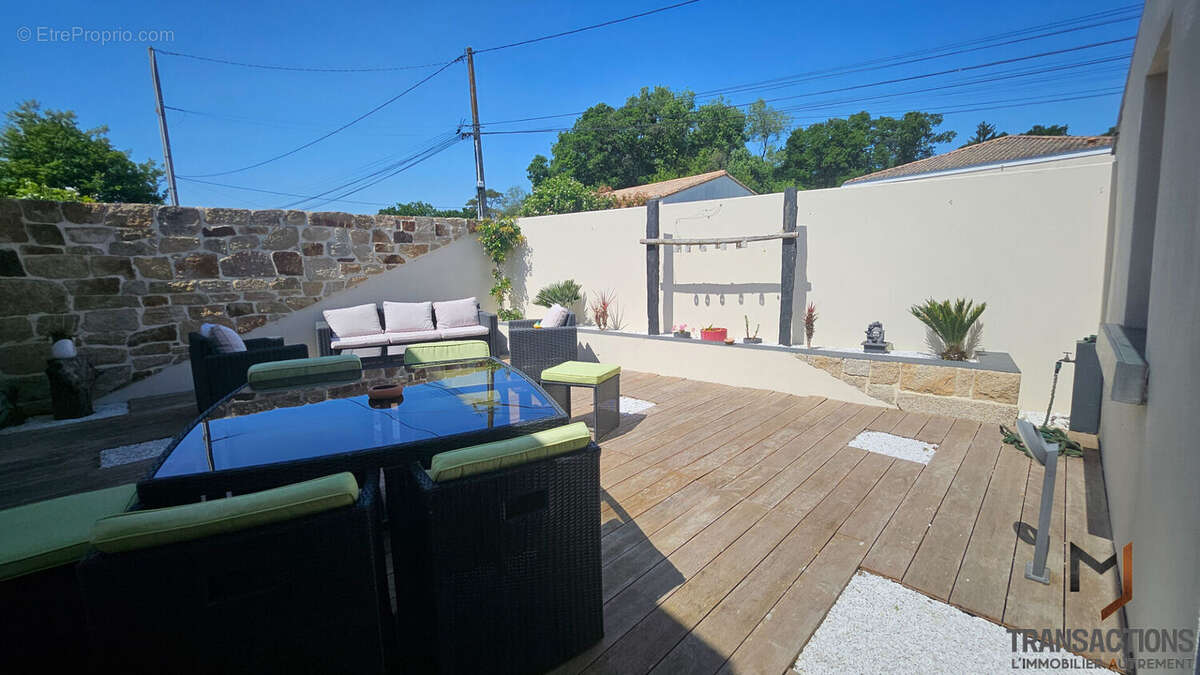 Photo 8 - Maison à ROUANS