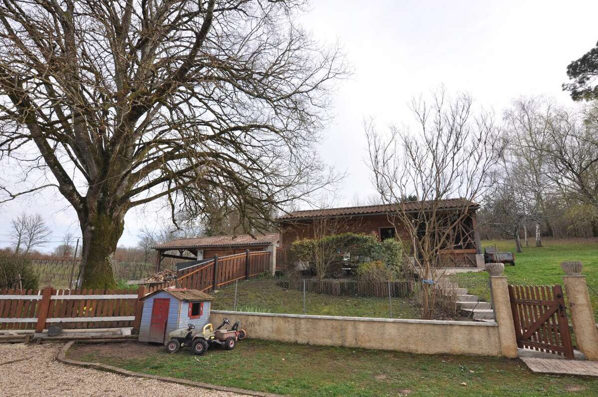 Maison à AUBETERRE-SUR-DRONNE