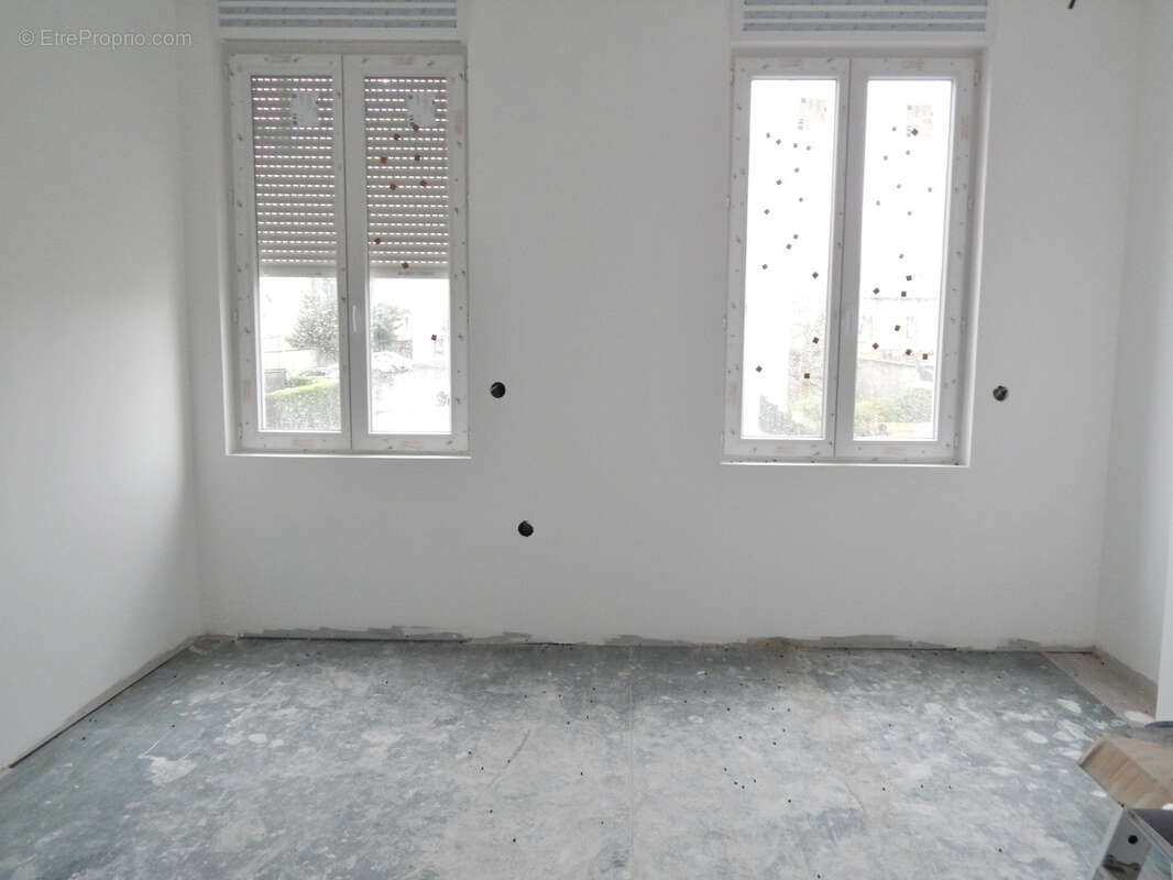 Maison à SAINT-ETIENNE-DU-ROUVRAY