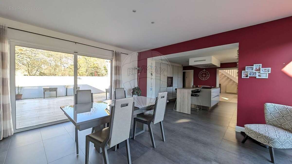 Maison à LES MATHES