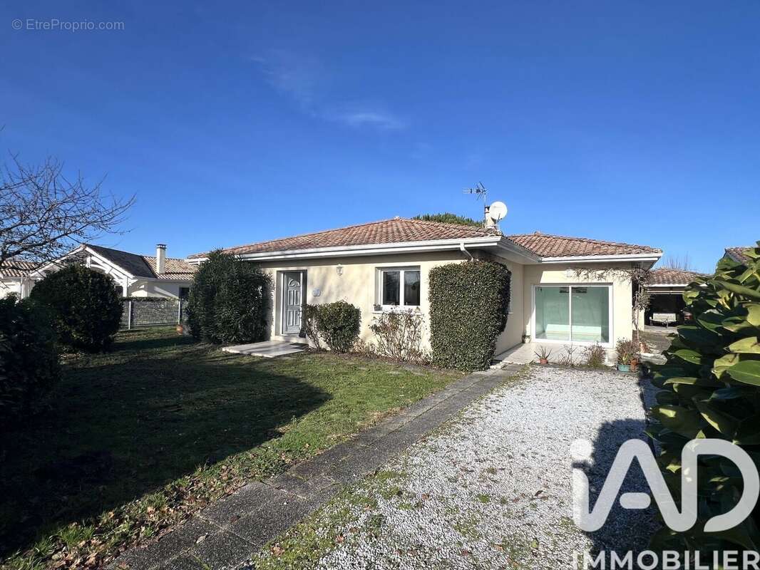 Photo 2 - Maison à ARES