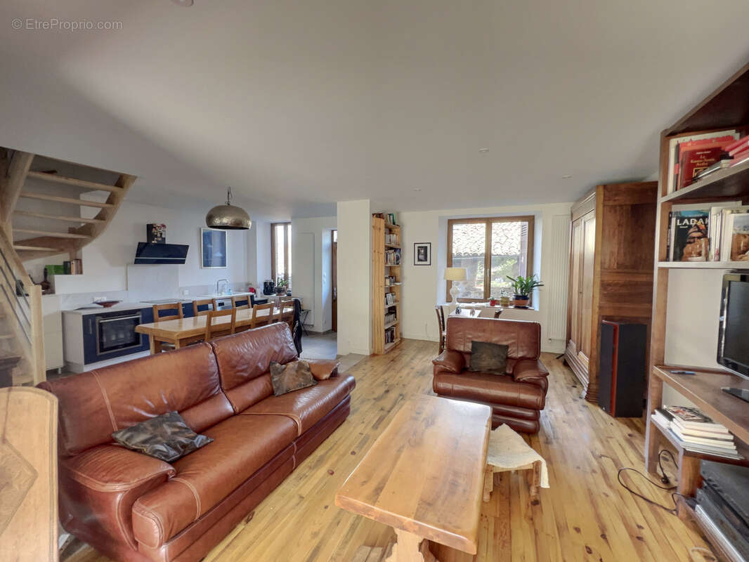 Maison à CORNAS