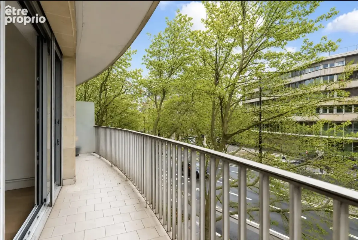 Appartement à PARIS-14E